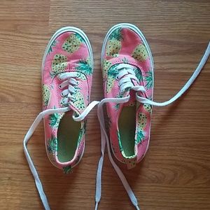 Pineapple shoes